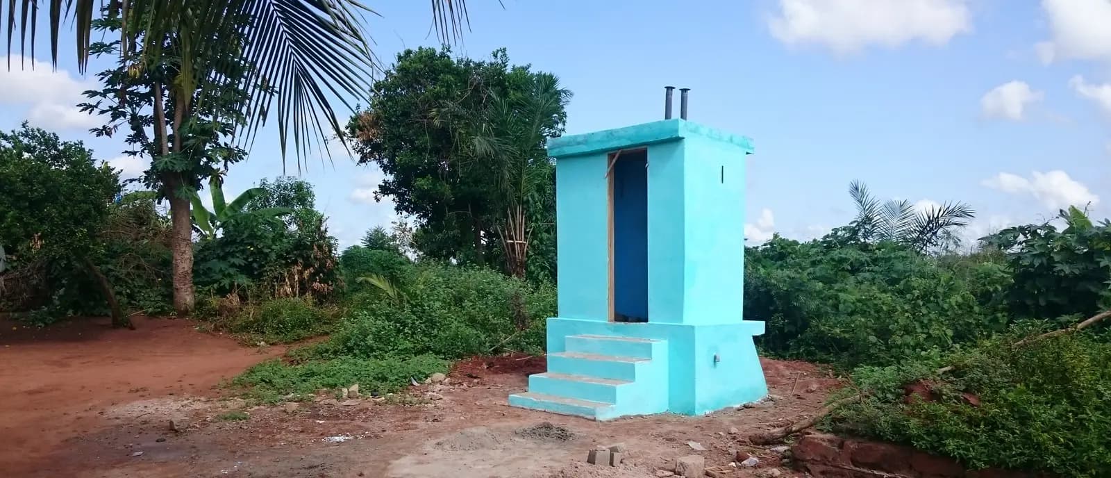 Chantier de construction de toilettes sèches à Davié Tekpo
